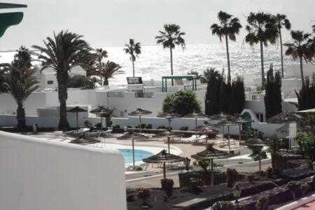 Bonito Apartamento Reformado En Las Coronas Costa Teguise Bagian luar foto