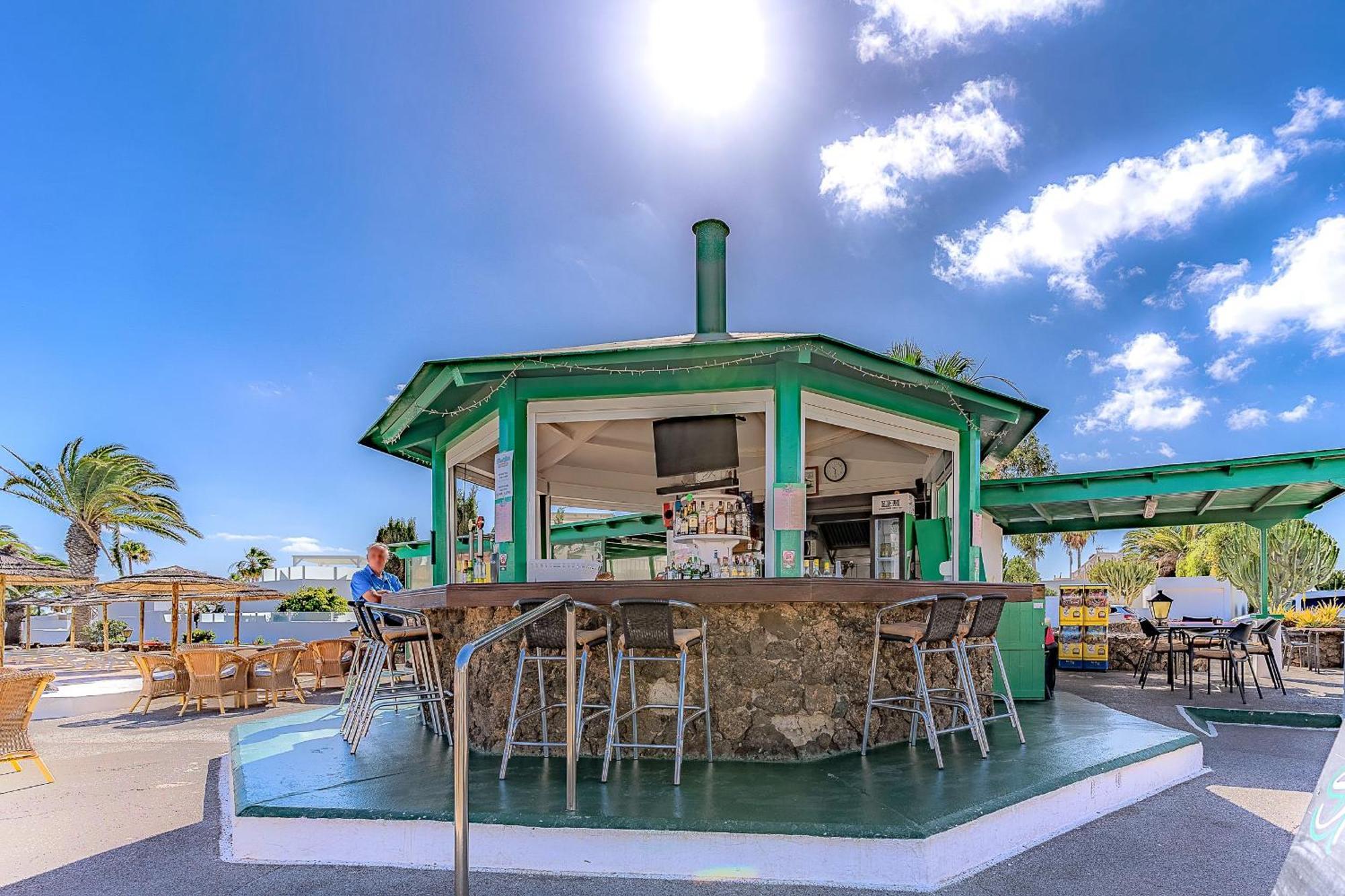 Bonito Apartamento Reformado En Las Coronas Costa Teguise Bagian luar foto